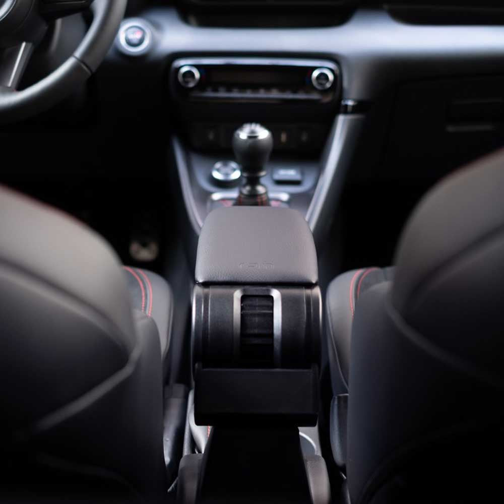 Peugeot 208 Armster 3 könyöklő 2020- Bőr